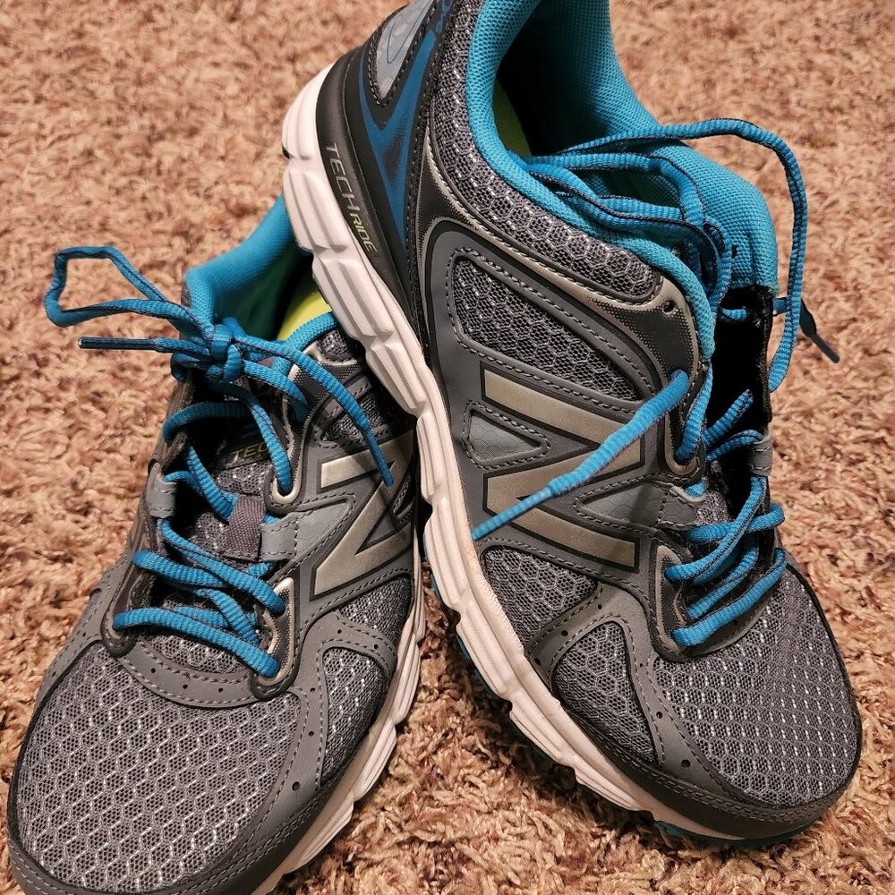 Women's New Balance Shoes